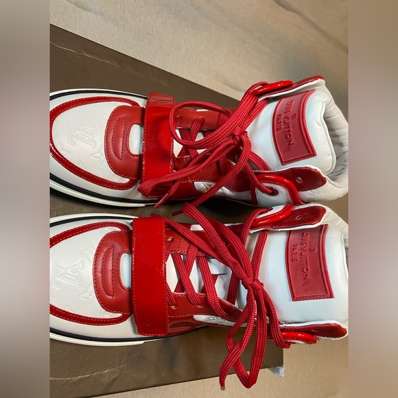 Louis Vuitton men shoes that are red/white - Picture 5 of 7